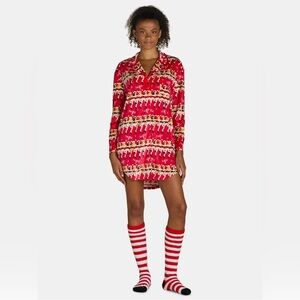 Holiday Time Women’s Sleepshirt and Cozy Socks Set, 2-Piece, Size XS (0-2)